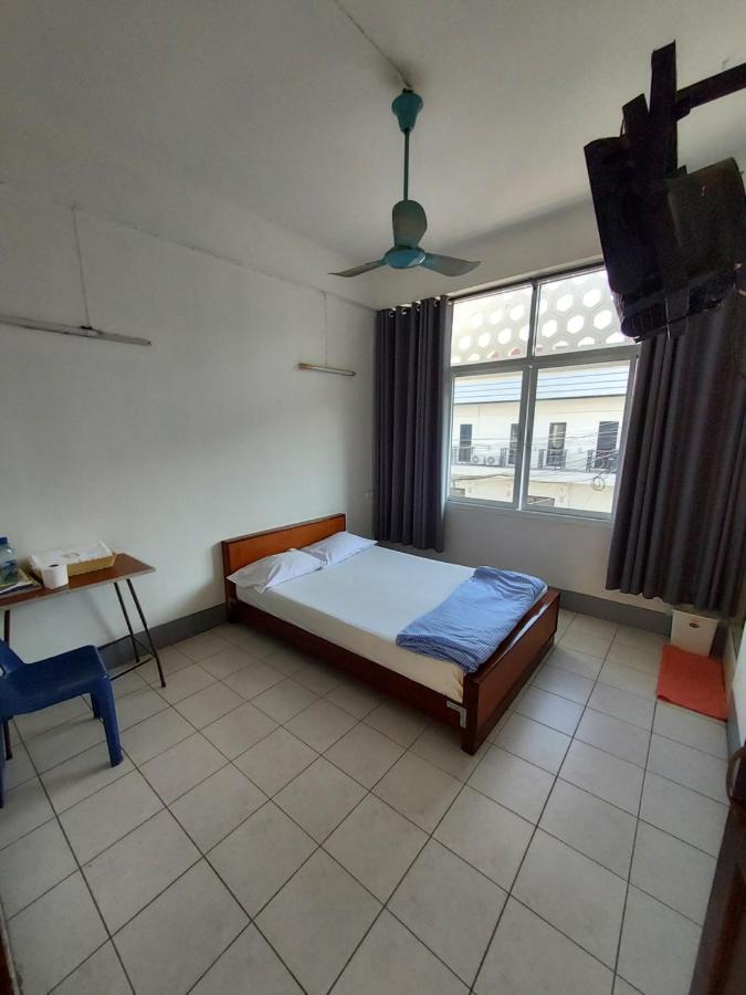 Grand Hotel Nakhon Phanom Chambre photo